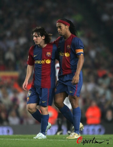 在广州队效 在广州队效