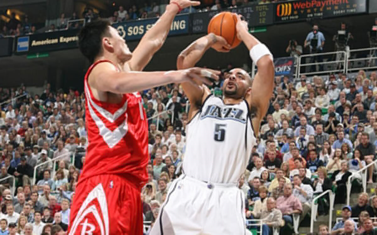 一边是关于 一边是关于